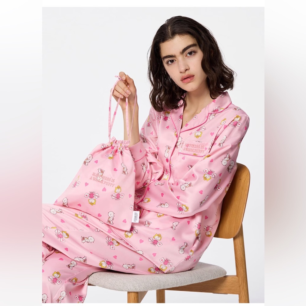 GU pyjama set